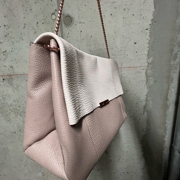 Ted Baker purse with rose gold chain - Picture 4 of 4